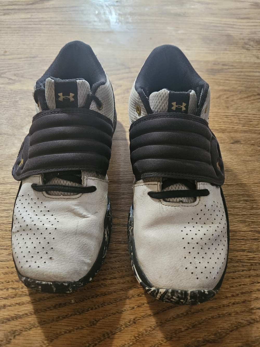 Under Armour Sneaker Youth Sz 6 Black White Tennis Shoe Loop And Slide Athletic